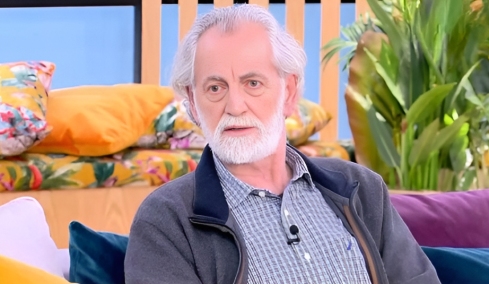 Μιχάλης Αεράκης: Ήμουν εφτά χρονών όταν ο πατέρας μου μου είπε «από αύριο φεύγω, εσύ θα είσαι ο άντρας του σπιτιού»