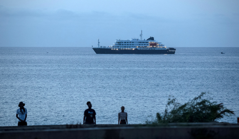 Άνδρας που είχε αποβιβαστεί από το MV Hondius νόσησε με χανταϊό και νοσηλεύεται στη Ζυρίχη