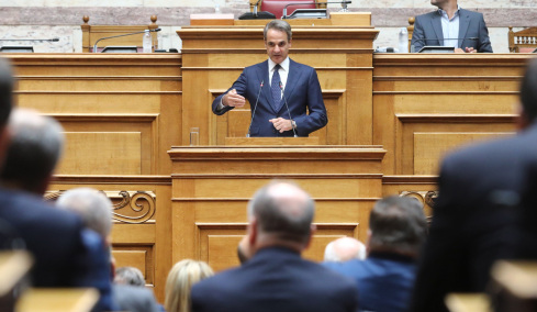 Μητσοτάκης στην ΚΟ της ΝΔ: Να ιδρώσουμε μαζί τη φανέλα, όχι στη μίζερη εσωστρέφεια και τις ανασφάλειες