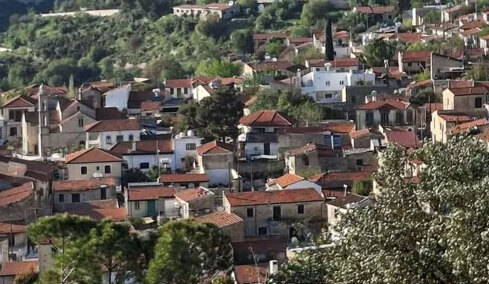 Ισραηλινός αγόρασε ολόκληρο εγκαταλελειμμένο χωριό στη Λεμεσό: Αντιδράσεις από Κύπριους, «ερωτευμένος με την Τρόζενα» δηλώνει ο ίδιος
