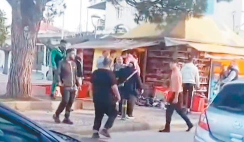 Πώς η Γαστούνη έγινε γκέτο των Ρομά σύμφωνα με κατοίκους: «Η ανασφάλεια έχει γίνει μέρος της καθημερινότητάς μας»
