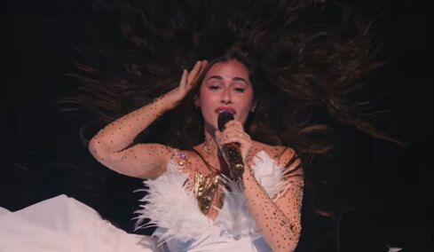 Η καλλονή που καθήλωσε στον ημιτελικό της Eurovision, ο γάμος με γνωστό ποδοσφαιριστή και το… plot twist που έγινε viral