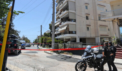 Πέθανε και η δεύτερη 17χρονη μαθήτρια που έκανε τη βουτιά θανάτου από πολυκατοικία στην Ηλιούπολη