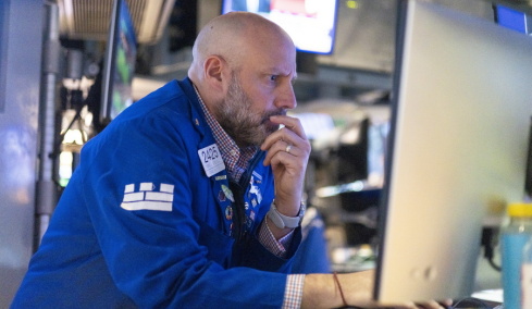 Wall Street: Ισχυρή διόρθωση σε S&P 500 και Nasdaq μετά το ξέφρενο ράλι της AI