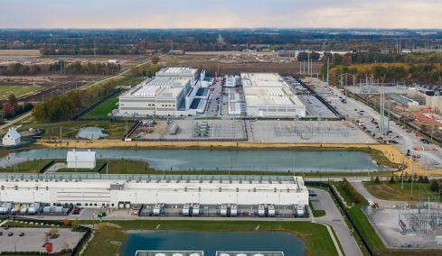 Τους έκοψαν το πότισμα λόγω ξηρασίας ενώ data center κατανάλωνε εκατομμύρια λίτρα νερού κρυφά