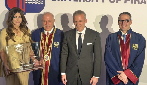 Βραβεύτηκε ο Κωστής Φραγκούλης  από το Πανεπιστήμιο Πειραιά – Ισχυρό μήνυμα για τις  ελληνοαμερικανικές  σχέσεις