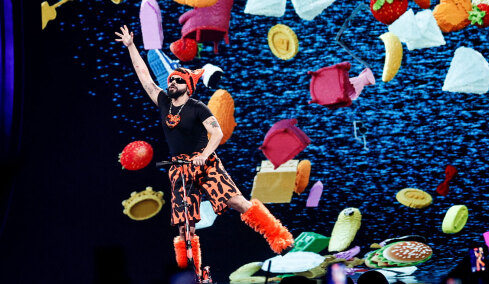 Έκανε... χαμό ο Ακύλας στη σκηνή της Eurovision, χειροκροτούσε όλο το στάδιο, δείτε live - Ανοιχτές οι γραμμές για την ψήφο του κοινού