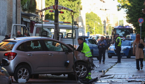 Απέδειξα ότι η Ιταλία δεν έχει πεθάνει, η σκηνή θύμιζε Γάζα, λέει ο άνδρας που μπλόκαρε τον Μαροκινό στην Μόντενα