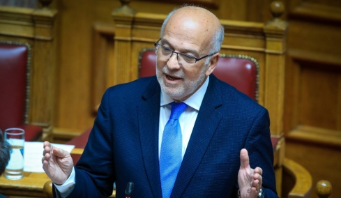 Φλωρίδης κατά Κωνσταντοπούλου: Το κόμμα της οδηγείται σε αφανισμό, διώκεται για ποινικά αδικήματα που διέπραξε ως πολίτης και ως δικηγόρος