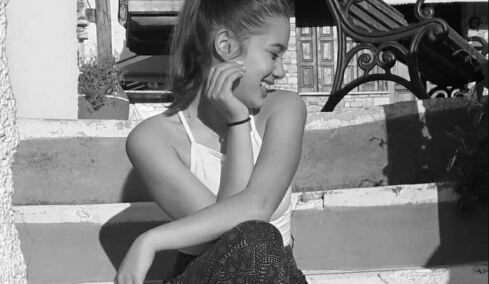 Νέο μήνυμα από πατέρα δολοφονημένης Καρολάιν: «Ο πιο επικίνδυνος κρύβεται πίσω από μια εικόνα αψεγάδιαστης κανονικότητας»