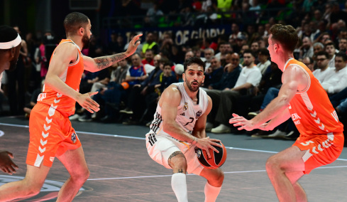 Βαλένθια - Ρεάλ Μαδρίτης 41-51 (Β' περίοδος): Απομακρύνεται στο σκορ η βασίλισσα, live ο 2ος ημιτελικός της Euroleague