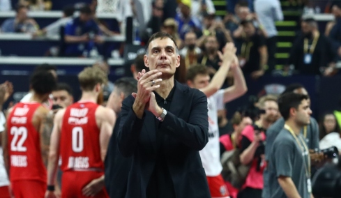 Euroleague: Υποκλίθηκε στον Μπαρτζώκα για τη λεπτομέρεια στο παιχνίδι του Ολυμπιακού, δείτε βίντεο