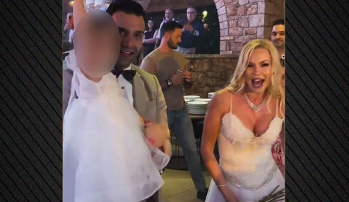 Η Βίκυ Κάβουρα και ο Γιώργος Τζαβέλλας παντρεύτηκαν και βάφτισαν την κόρη τους
