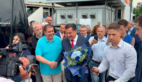 Ο διάλογος του Γεωργιάδη με εργαζόμενους στο Ιπποκράτειο και μέλη της ΑΝΤΑΡΣΥΑ: «Κανείς εκλεγμένος υπουργός δεν είναι ανεπιθύμητος»