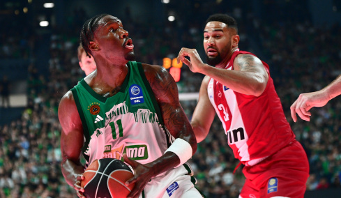 Παναθηναϊκός - Ολυμπιακός 57-43 (Δ' περίοδος): Φουλάρουν για τη νίκη οι πράσινοι, live ο 2ος τελικός 
