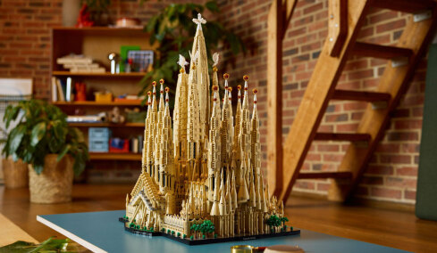 Η Lego δημιούργησε το μεγαλύτερο σετ όλων των εποχών για τη Σαγράδα Φαμίλια