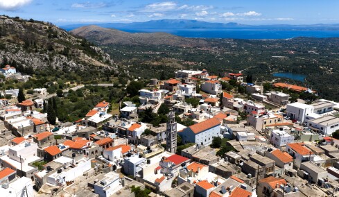 Άγιος Γεώργιος Συκούσης: Γιατί αξίζει να ανεβείτε σε αυτό το χωριό της Χίου