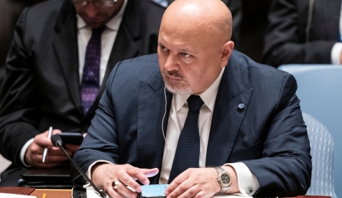 Αποπέμφθηκε ο γενικός εισαγγελέας του ΔΠΔ Καρίμ Χαν μετά τις καταγγελίες για σεξουαλική επίθεση