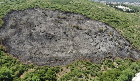 Για εμπρησμό από αμέλεια κατηγορούνται οι τρεις εργάτες που συνελήφθησαν για τη φωτιά στα Πεύκα Θεσσαλονίκης
