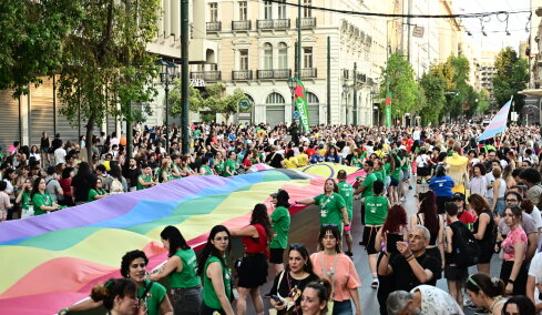 Athens Pride 2026: Πορεία Υπερηφάνειας, συναυλίες και δεκάδες δράσεις σήμερα στο Σύνταγμα