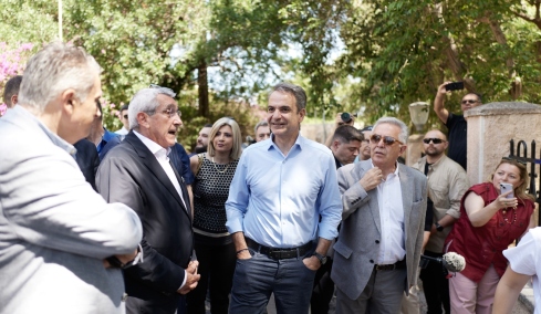 Στη Ρόδο ο Μητσοτάκης: Αναβαθμίζεται το λιμάνι του νησιού, νέο νοσοκομείο στην Κω εξήγγειλε ο πρωθυπουργός