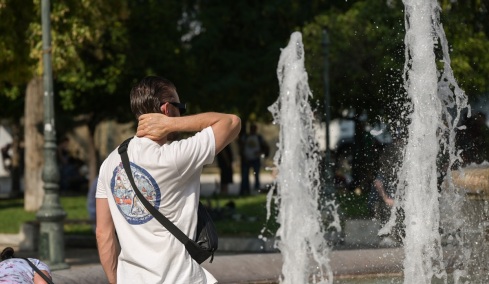 Καιρός: Μετά τις μπόρες, έρχονται 35άρια - Άνοδος της θερμοκρασίας τη Δευτέρα
