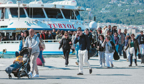 «Απόβαση» στα ελληνικά νησιά: 50% περισσότεροι τουρίστες φέτος από Τουρκία
