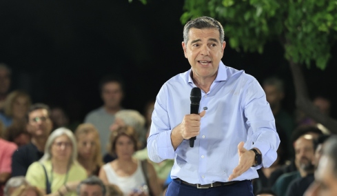 Όσα έγιναν στην πρώτη ανοιχτή εκδήλωση της ΕΛΑΣ του Τσίπρα: Οι βουλευτές που έδωσαν το παρών, τα παρατράγουδα και ένας... Μητσοτάκης