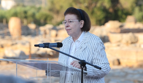 Μενδώνη: Η Ελλάδα αναλαμβάνει τις μελέτες αποκατάστασης της Λαύρας των Σπηλαίων στο Κίεβο μετά την ρωσική επίθεση