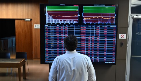 Με το δεξί στη νέα εβδομάδα το Χρηματιστήριο Αθηνών – Έπιασε τις 2.560 μονάδες ο Γενικός Δείκτης
