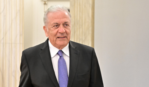 Αβραμόπουλος μετά το ένταλμα σύλληψης:  Δεν θα κάνω χρήση της ασυλίας, ζητώ πλήρη δικαστική έρευνα, το Qatargate δεν με αφορά