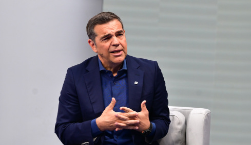 Ο Τσίπρας συγκροτεί «σκιώδη κυβέρνηση»: Τα ονόματα και οι αρμοδιότητες