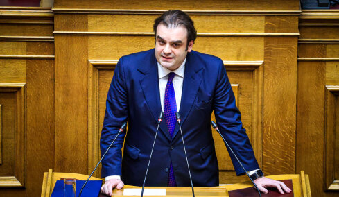 Κατατέθηκε στη Βουλή η τροπολογία Πιερρακάκη που δίνει ανάσα σε πάνω από 100.000 οφειλέτες για τα κόκκινα δάνεια