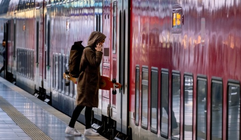 Επανεκκινούν σταδιακά τα τρένα στη Γερμανία μετά τη μεγάλη βλάβη στο σύστημα GSM-R 