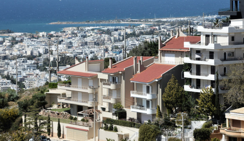 Δημοτικά Τέλη: Μείωση για τα παλιά ακίνητα, αύξηση για τα ακριβά και τα νεόδμητα, δείτε παραδείγματα
