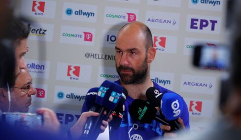 Σπανούλης: «Ο Παπανικολάου είναι ένα παράδειγμα, η Εθνική ομάδα είναι υπέρτατη τιμή για κάθε παίκτη», δείτε βίντεο