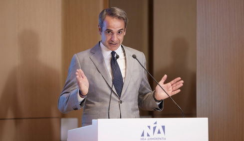 Στη Θεσσαλονίκη ο Μητσοτάκης για τις βομβιστικές επιθέσεις σε στελέχη της ΝΔ: «Μηδενική ανοχή στην τρομοκρατία» το μήνυμά του