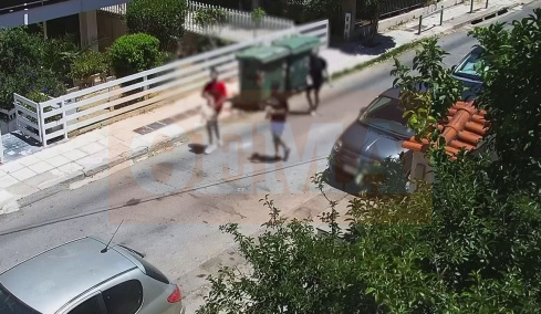 Δείτε βίντεο με μέλη συμμορίας που παρουσιάζονταν ως εφοριακοί και άδειαζαν σπίτια, πάνω από 440.000 ευρώ τα κέρδη τους