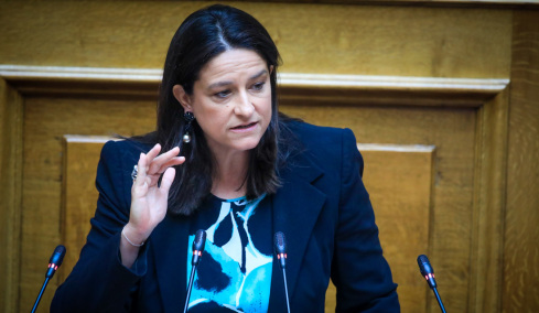 Κεραμέως: Τέλος στην περικοπή των συντάξεων χηρείας μετά την τριετία
