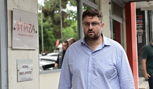 Ο Κώστας Ζαχαριάδης αποχώρησε από τον ΣΥΡΙΖΑ και κάνει άνοιγμα στον Τσίπρα