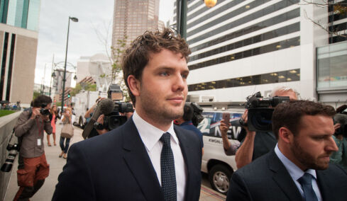 Ποιος είναι ο Austin Swift, ο αδελφός της Taylor που τη συνόδευσε στην εκκλησία
