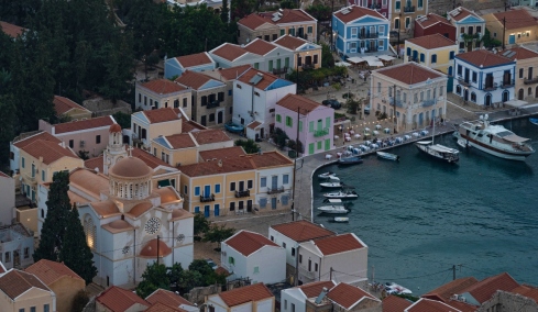 Καστελόριζο: Μήνυση ιδιοκτήτη ταβέρνας οδήγησε τον 33χρονο γιατρό στο Τμήμα, τι λέει ο δήμαρχος