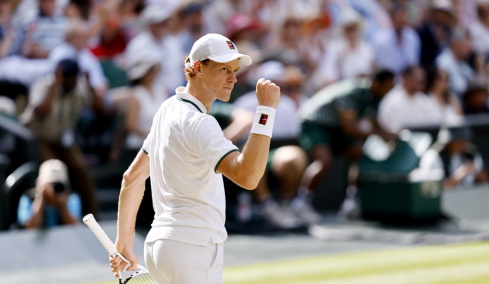 Στον τελικό του Wimbledon ο Γιανίκ Σίνερ, 3-0 τον Νόβακ Τζόκοβιτς 