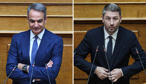 Ο Μητσοτάκης προκάλεσε τον Ανδρουλάκη να του πει πόσο στοιχίζει η 13η σύνταξη: «Δώστε  μας 10'» του απάντησε, «κατάλαβα, εντάξει»