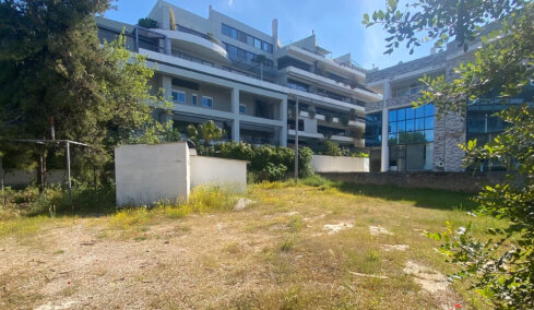 Νέο επεισόδιο για το οικόπεδο των €4 εκατ. στη Γλυφάδα: Τι απαντά το Ελληνικό Δημόσιο στον «μπαρμπά Κώστα» και τη διαθήκη της γιαγιάς
