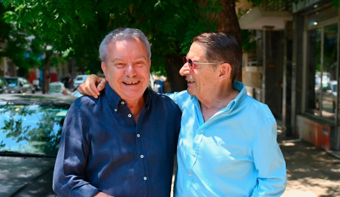 Ο Μανώλης Μητσιάς στον Δανίκα: «Το βιβλίο της ζωής μου από το Γεντί Κουλέ της δικτατορίας και τον Μίκη μέχρι σήμερα»
