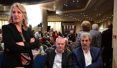 Τελικός στον ΣΥΡΙΖΑ το Σάββατο: Δούρου εναντίον Πολάκη για την ηγεσία, στη σκιά πολλαπλών αποχωρήσεων