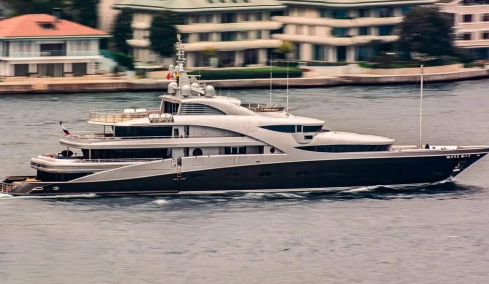 Μυστήριο με γιοτ Ρώσων billionaires που κατέπλευσαν στην Αλικαρνασσό - Ανάμεσά τους και το «πλωτό παλάτι» του Πούτιν