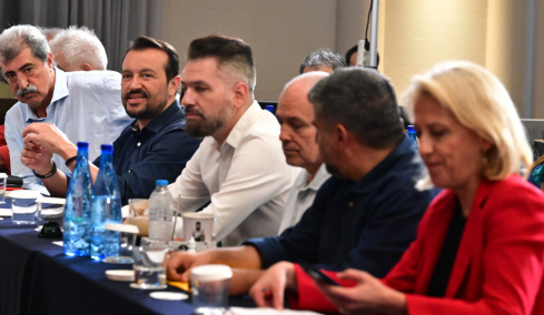 «Σκληρό ροκ» ο όρος Πολάκη για την παραμονή του στον ΣΥΡΙΖΑ- Παράθυρο προς την ΕΛΑΣ άνοιξε η Δούρου, αιχμές κατά Τσίπρα και Φάμελλου