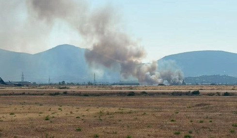 Καλύτερη η εικόνα της φωτιάς στο Πάτημα Κορωπίου: 78 πυροσβέστες και πέντε εναέρια στη μάχη της κατάσβεσης, βίντεο